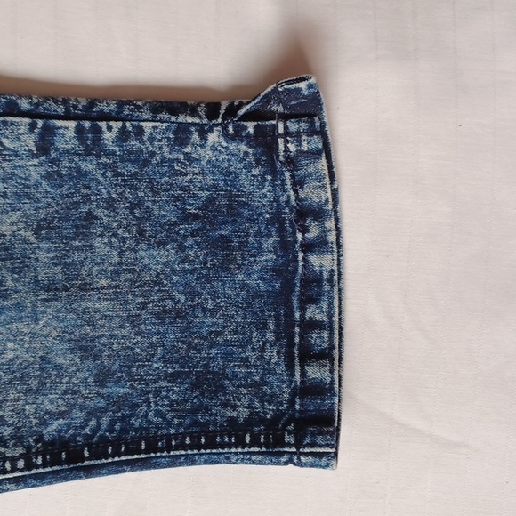 Foxy Jeans "Push Up" Acid Wash Capri Pants NEW- Sz. 26 - Picture 5 of 12